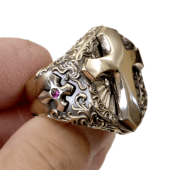 Anel cruz escudo feito a mão com moeda antiga acabamento perfeito Joia exclusiva Anel cruz escudo feito a mão com moeda antiga acabamento perfeito Joia exclusiva