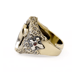 Anel cruz escudo feito a mão com moeda antiga acabamento perfeito Joia exclusiva