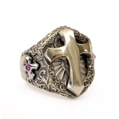 Anel cruz escudo feito a mão com moeda antiga acabamento perfeito Joia exclusiva